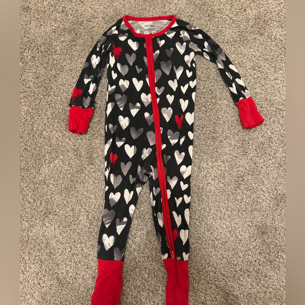 Little Sleepies Monochrome Heart Zippy